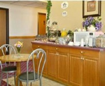 Westwood Inn & Suites - Kimball Extérieur photo