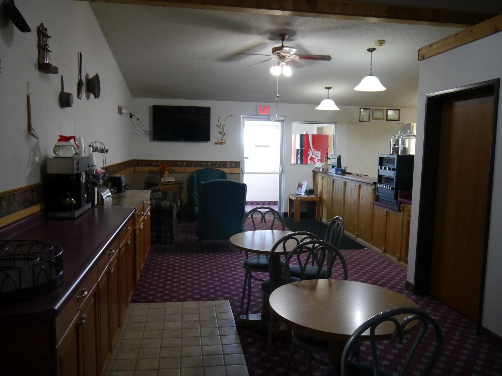 Westwood Inn & Suites - Kimball Extérieur photo